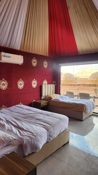 shaheen luxury camp