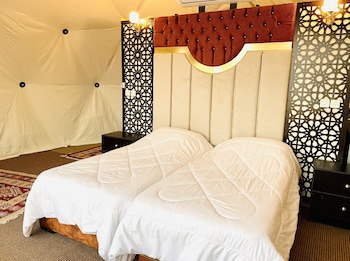 shaheen luxury camp