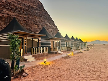 shaheen luxury camp