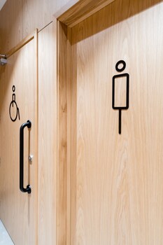 sleep n fly sleep lounge and showers north node transit only