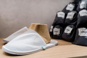 sleep n fly sleep lounge and showers north node transit only