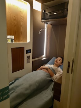 sleep n fly sleep lounge and showers b gates terminal 3 transit only