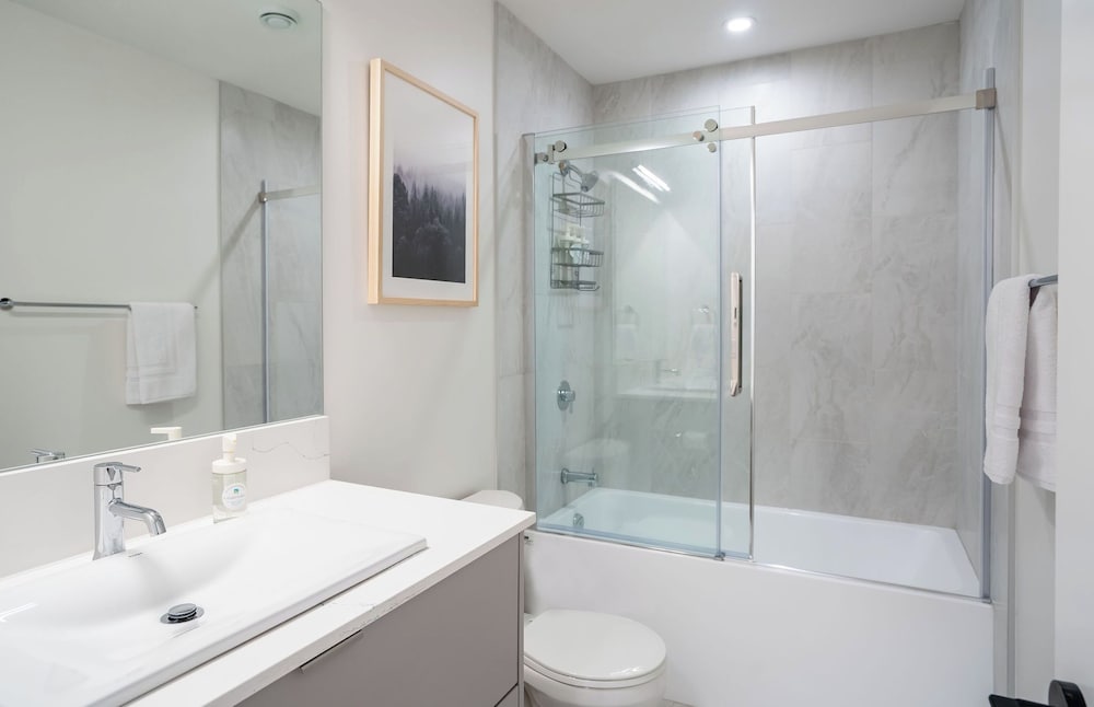 qs hideaway by revelstoke vacations