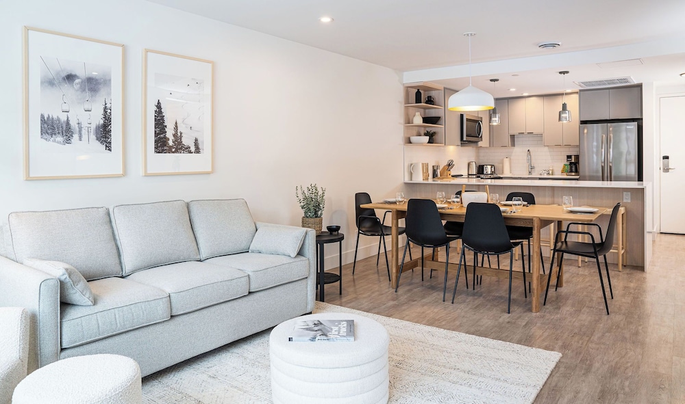 qs hideaway by revelstoke vacations