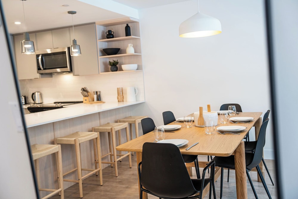 qs hideaway by revelstoke vacations