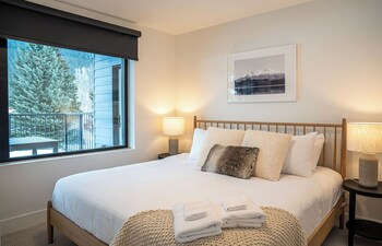 qs hideaway by revelstoke vacations