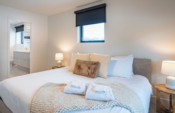 qs hideaway by revelstoke vacations