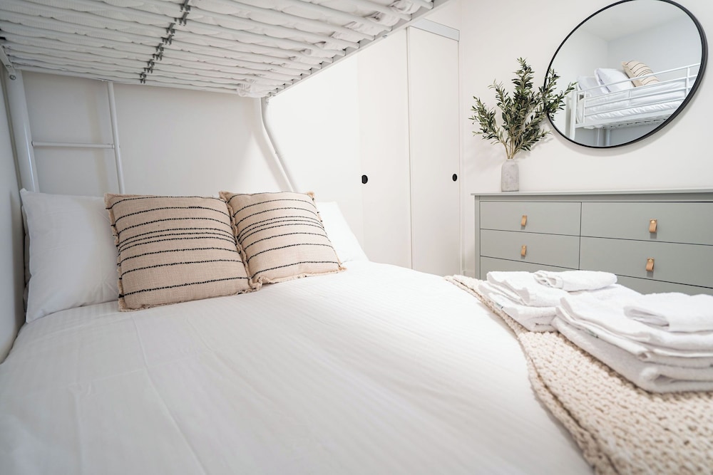 qs hideaway by revelstoke vacations