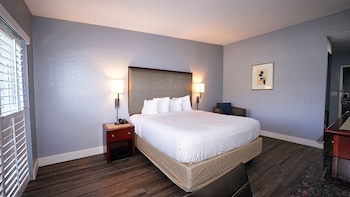 seaside inn and suites