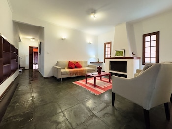 refugio com piscina e churrasqueira