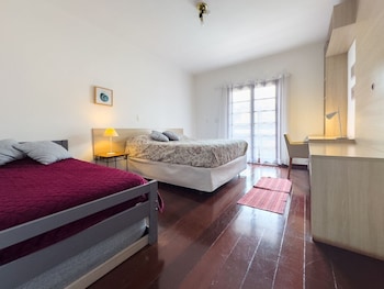 refugio com piscina e churrasqueira