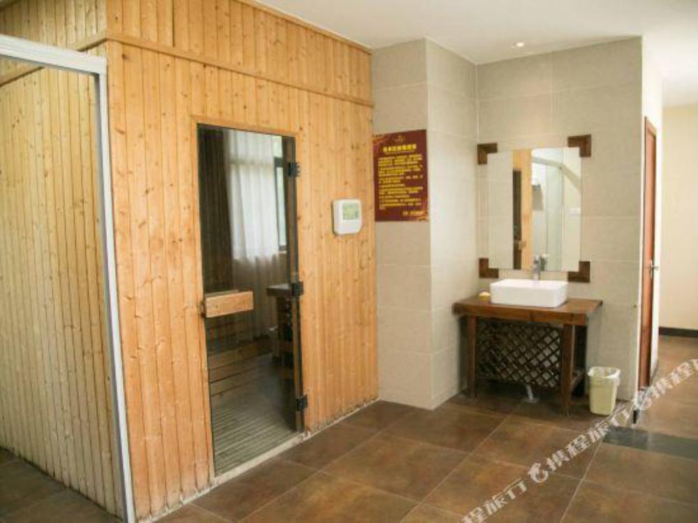 xianning hot spring valley resort