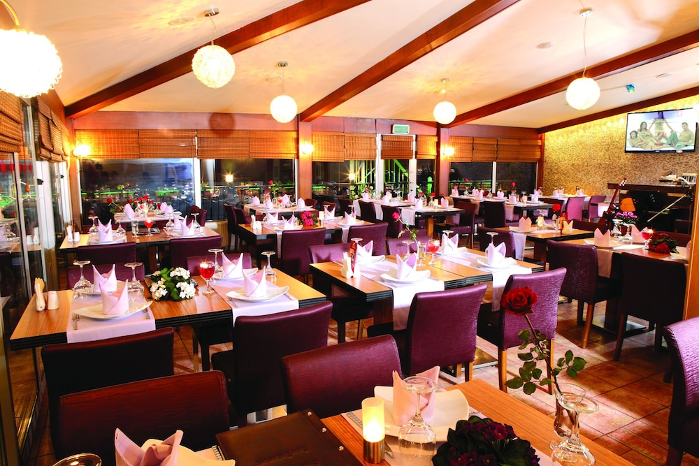 sultan hotel restaurant