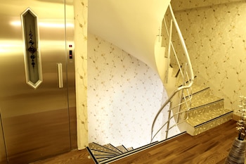 Sultan Hotel - Restaurant,Near Ataturk Congress And Ethnography Museum,3 star