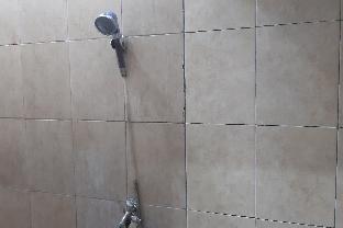 oyo 92243 fanilly guest house marabahan