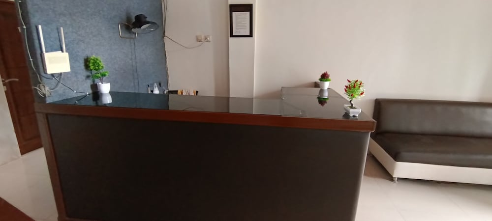 oyo 92243 fanilly guest house marabahan