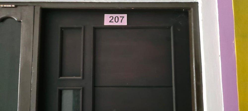 oyo 92243 fanilly guest house marabahan