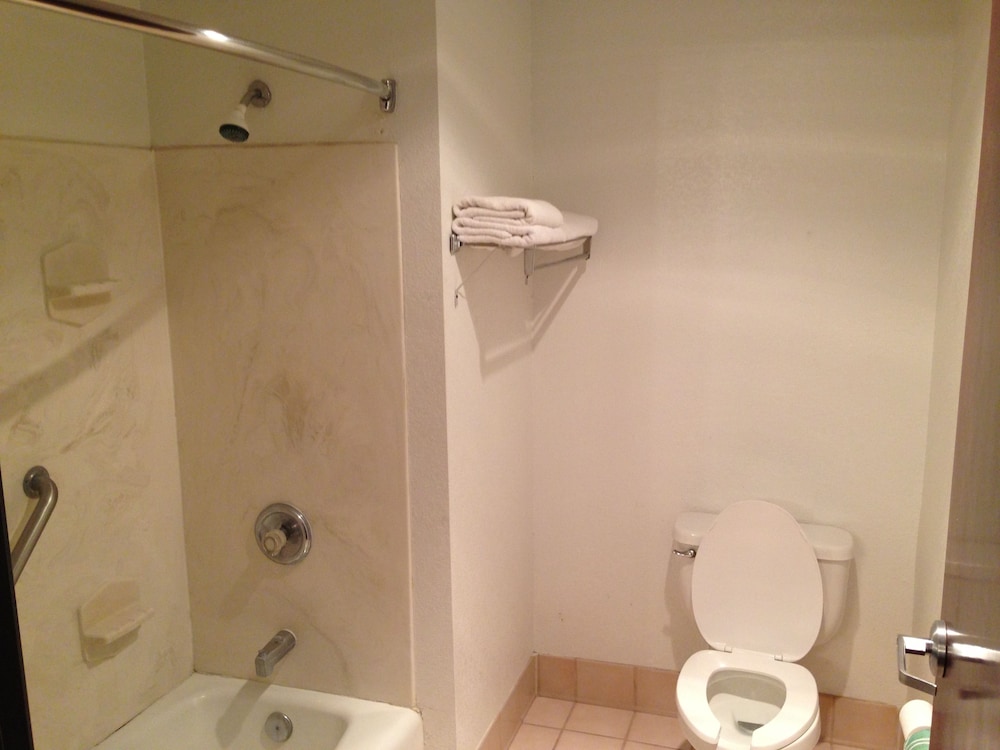 brentwood inn and suites