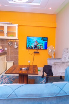 legacy apartments
