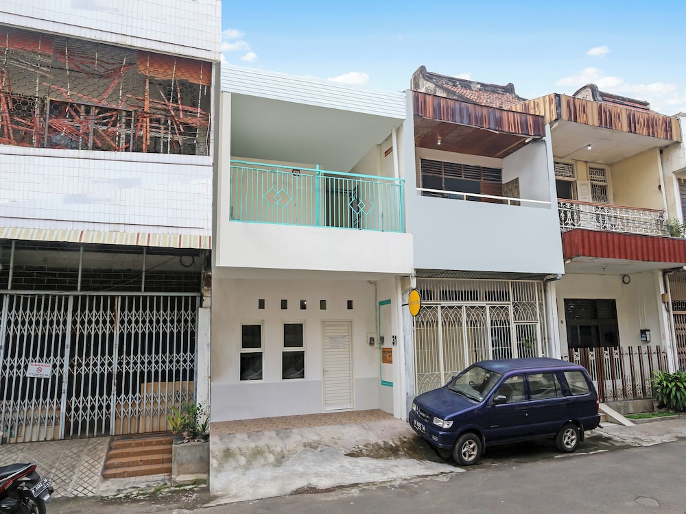 spot on 90780 gang tengah homestay syaria