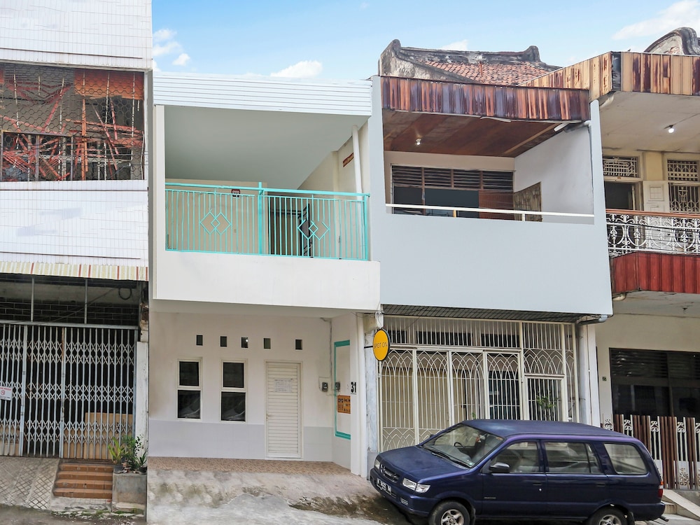 spot on 90780 gang tengah homestay syaria