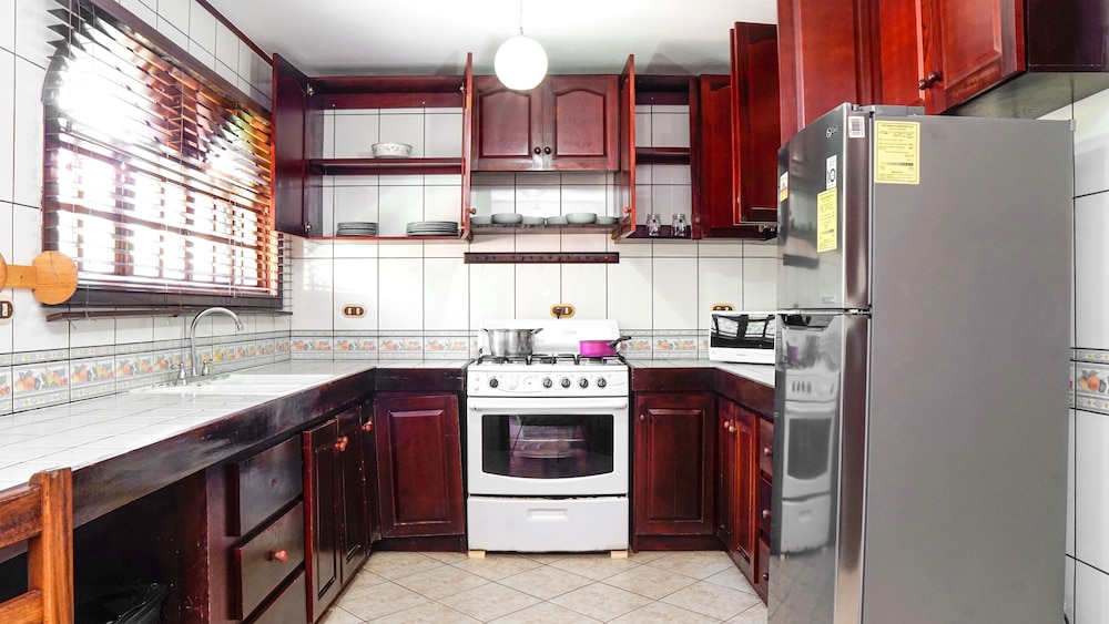 casa de playa playa hermosa jaco