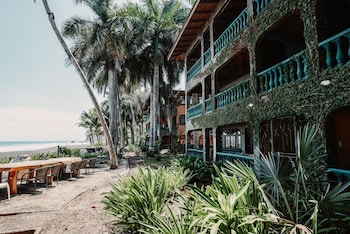 casa de playa playa hermosa jaco