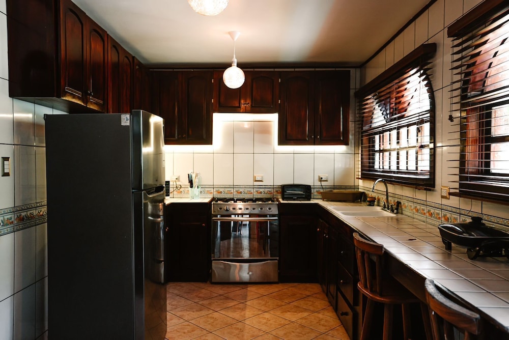 casa de playa playa hermosa jaco