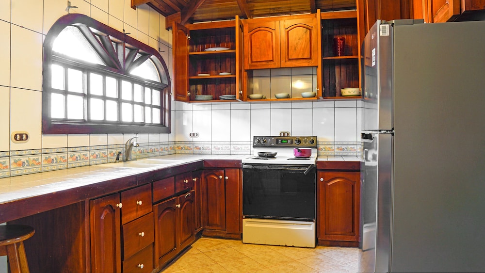 casa de playa playa hermosa jaco