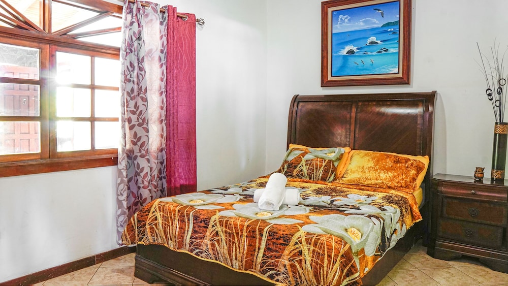 casa de playa playa hermosa jaco