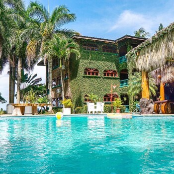 casa de playa playa hermosa jaco