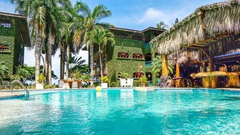 casa de playa playa hermosa jaco