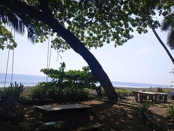 casa de playa playa hermosa jaco