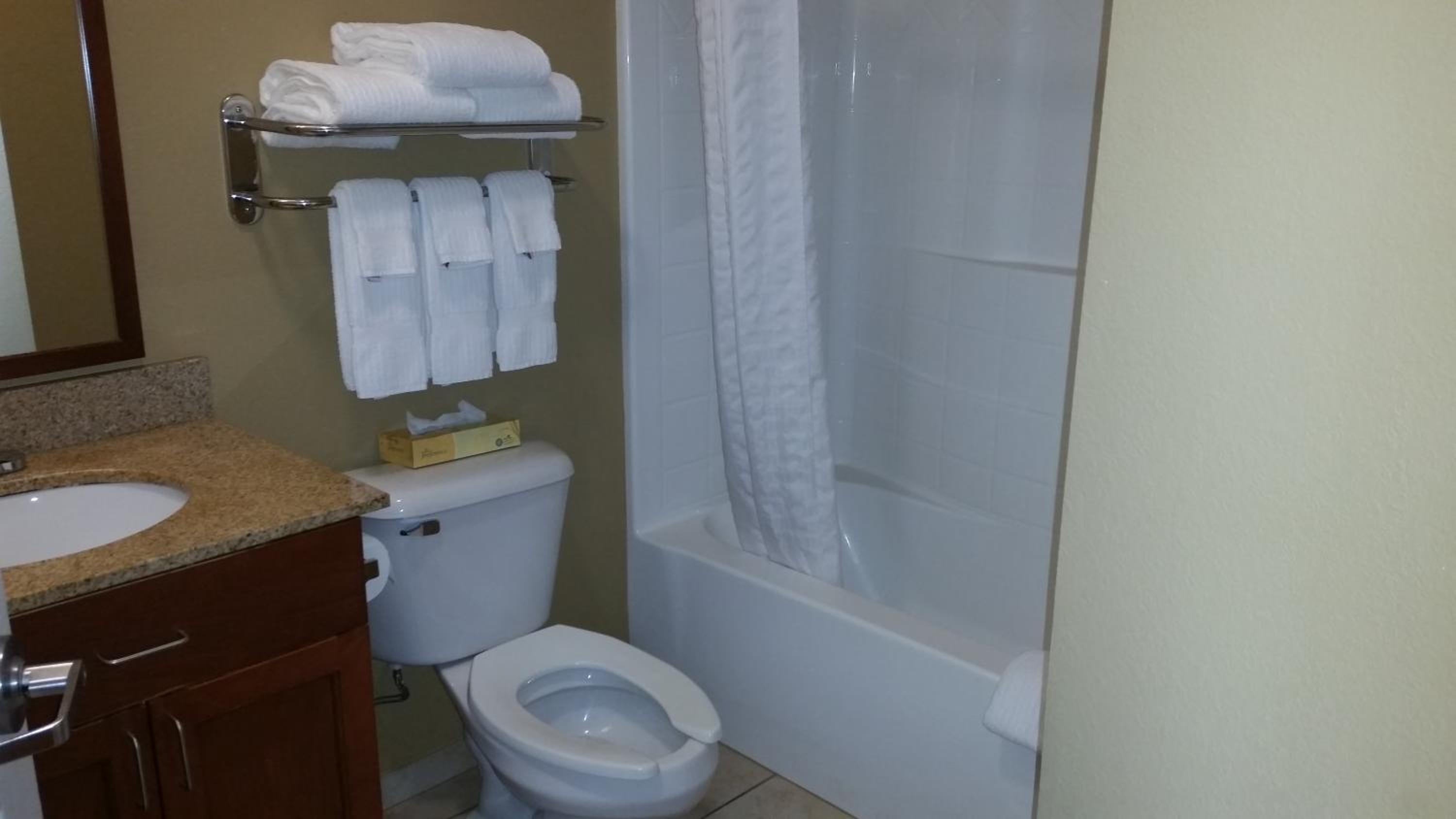 candlewood suites hot springs by ihg