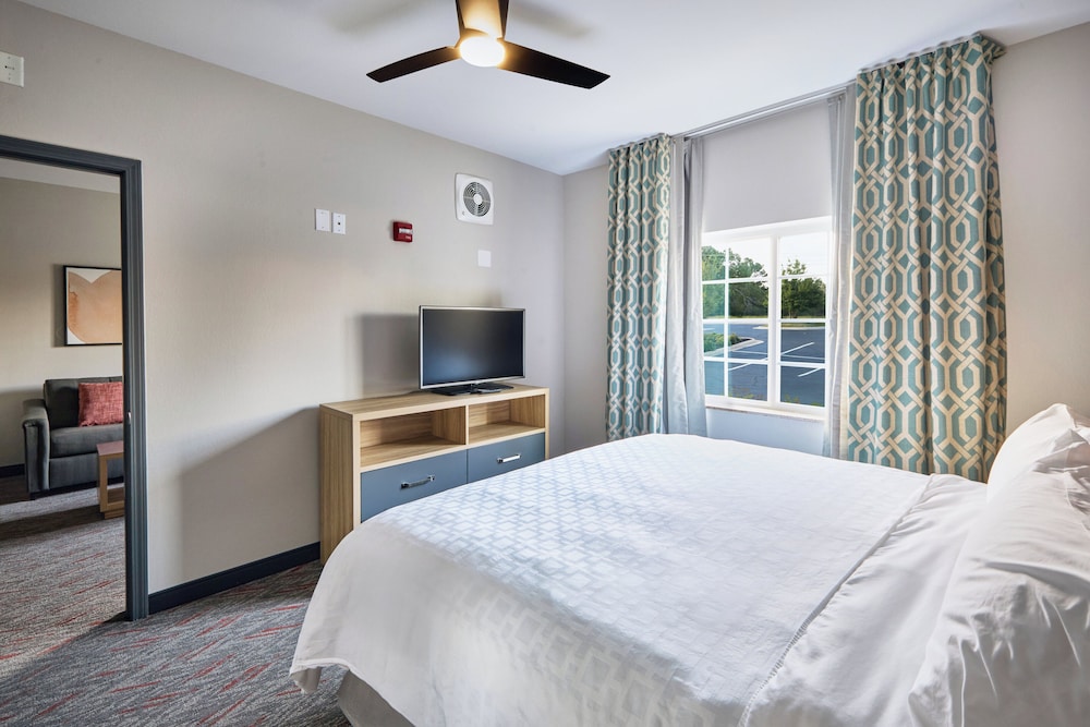 candlewood suites hot springs by ihg