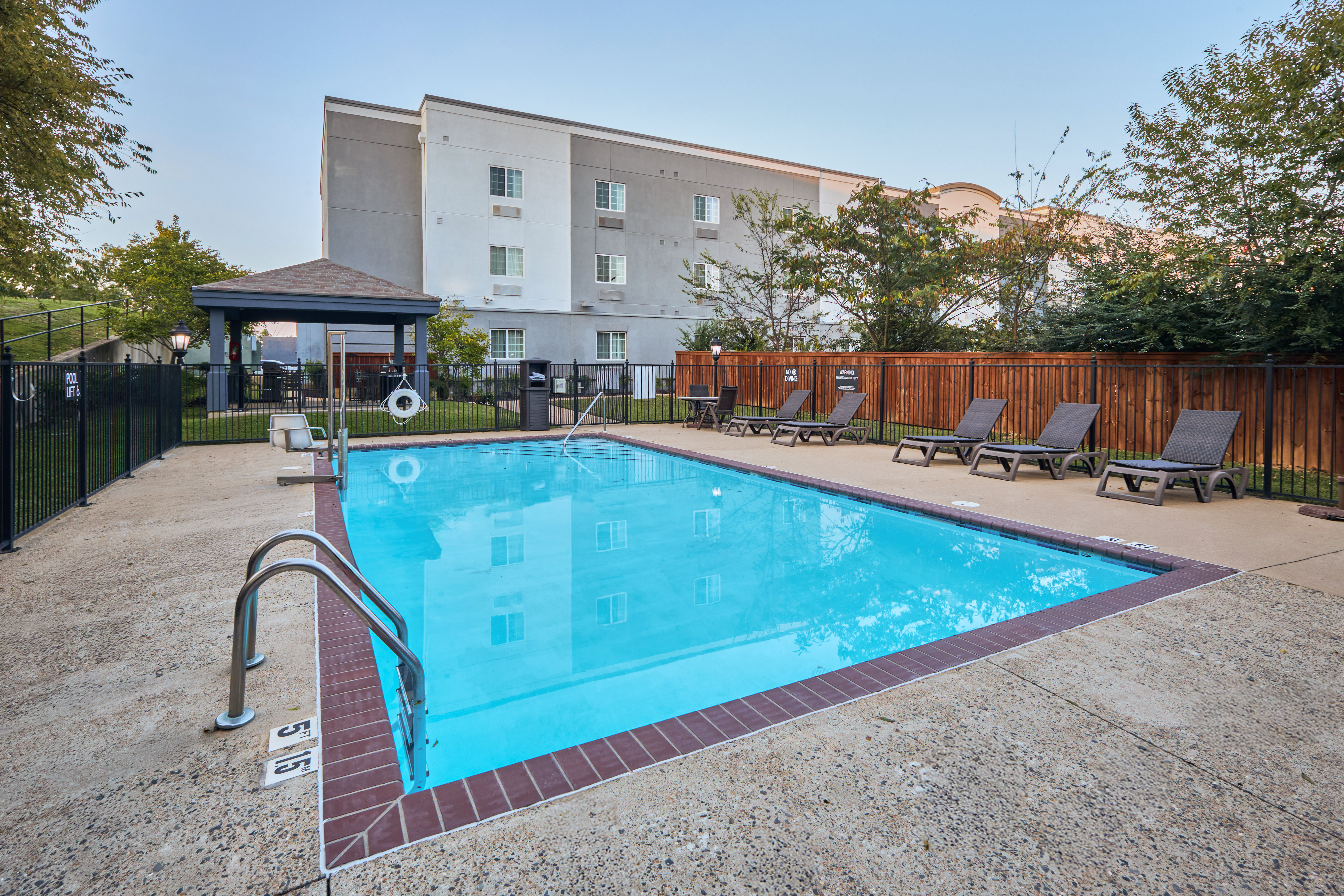 candlewood suites hot springs by ihg