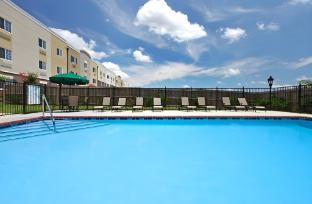 candlewood suites hot springs by ihg