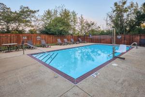 candlewood suites hot springs by ihg
