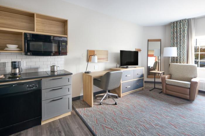 candlewood suites hot springs by ihg