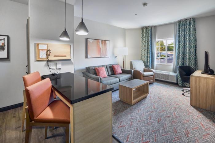 candlewood suites hot springs by ihg