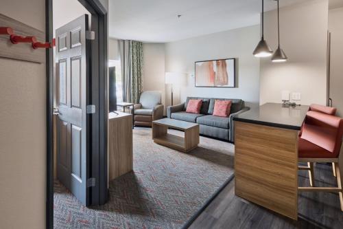 candlewood suites hot springs by ihg