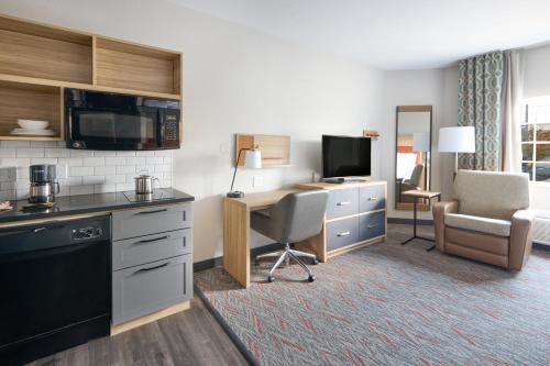 candlewood suites hot springs by ihg