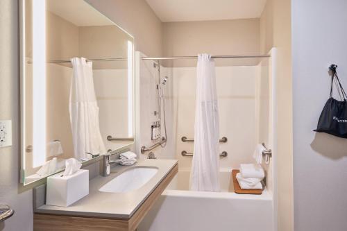 candlewood suites hot springs by ihg