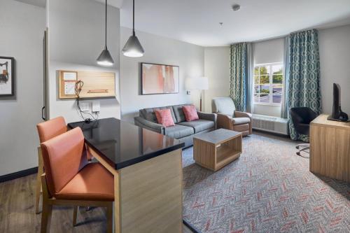 candlewood suites hot springs by ihg