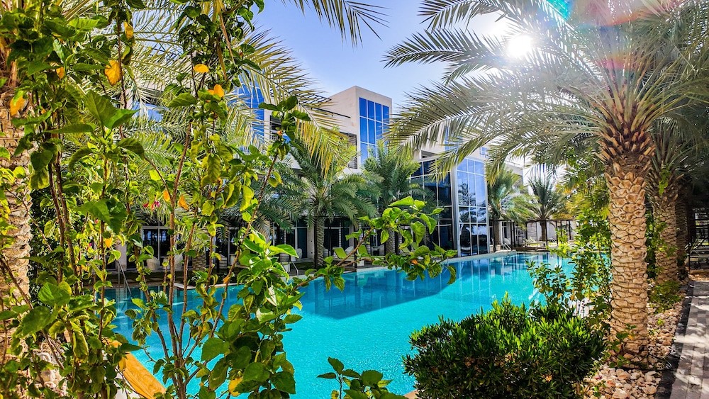 alberni jabal hafeet hotel