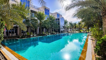 alberni jabal hafeet hotel