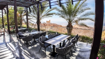 alberni jabal hafeet hotel