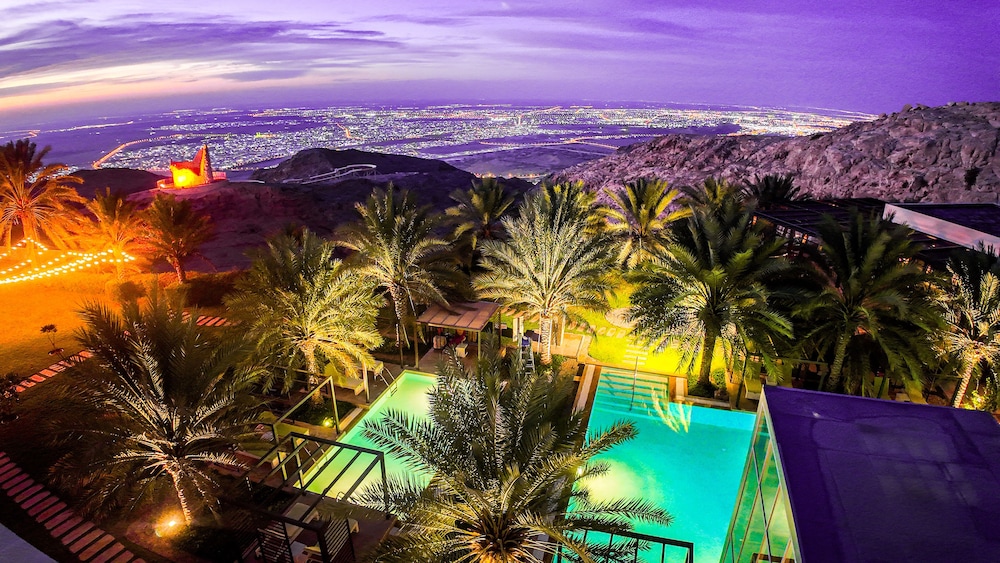 alberni jabal hafeet hotel