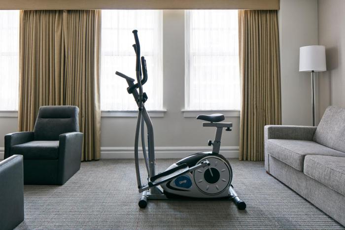 club quarters hotel downtown houston