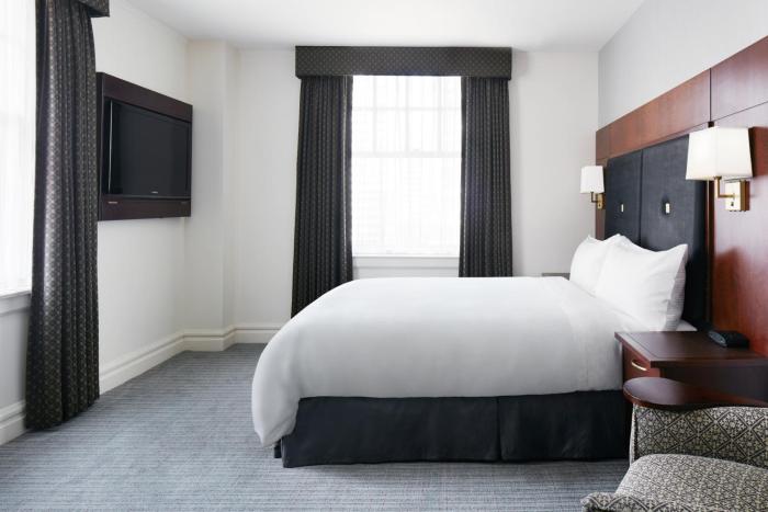 club quarters hotel downtown houston